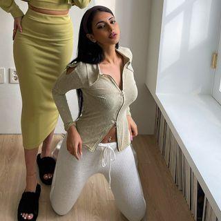 Collared Slit-shoulder Zip-up Cardigan