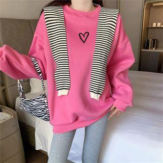 Heart Embroidered Sweatshirt / Striped Shawl / Knit Leggings / Set