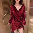 V-neck Lantern-sleeve Mini Sheath Dress