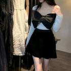 Long-sleeve Square-neck T-shirt / Mini A-line Skirt