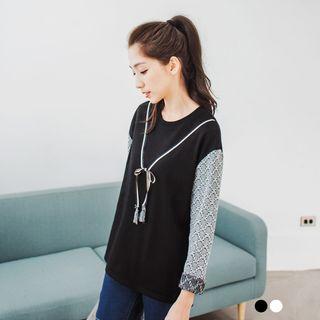 Front Bow-tie Pane Sweater