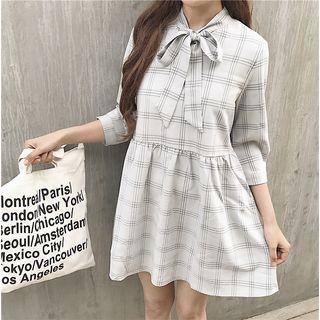 Plaid 3/4 Sleeve Bow Accent Dress