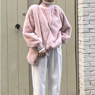 Furry Sweatshirt With Crossbody Bag / Crop Harem Pants