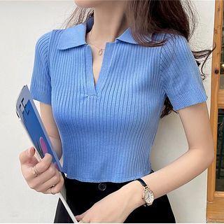 Short-sleeve V-neck Collared Plain Knit Crop Top