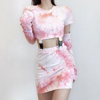 Set: Print Short-sleeve Cropped T-shirt + Mini Skirt + Arm Sleeves