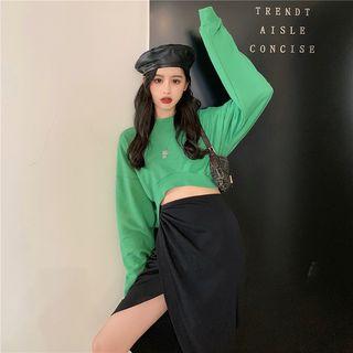 Crop Pullover / Asymmetric Midi Skirt
