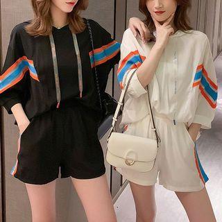 Set: Hood Elbow-sleeve Top + Shorts