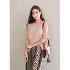 Elbow-sleeve Slit-detail T-shirt