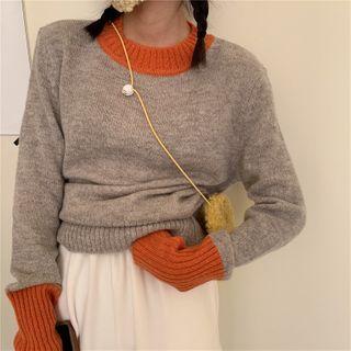 Plain Sweatpants / Two-tone Sweater