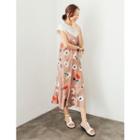 Set: Short-sleeve T-shirt + Spaghetti-strap Floral Patterned Dress
