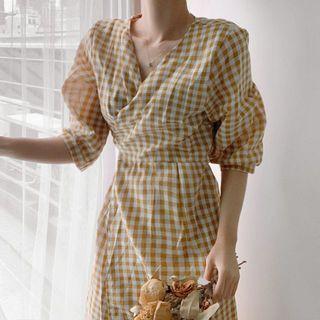 Short-sleeve Tie-waist Plaid Wrapped Dress