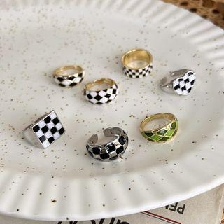 Chessboard Plaid Ring ( Various Designs )