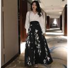 V-neck Top / High-waist Wide-leg Printed Pants