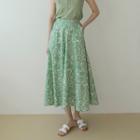 Pocket-side Floral Long Flared Skirt