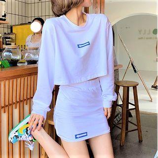 Set: Long-sleeve Print Cropped T-shirt + Mini Skirt