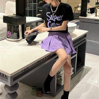 Crewneck Printed Oversize Top / High-waist Plain Mini Skirt