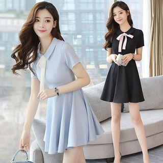 Bow Accent Short-sleeve A-line Dress