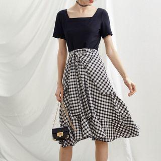 Short-sleeve Gingham Panel Midi Dress
