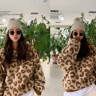 Sherpa-fleece Leopard Pullover Beige - One Size