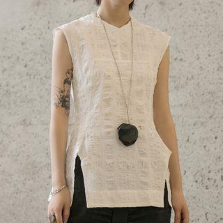 Sleeveless Side-slit Blouse
