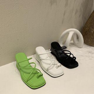 Toe-loop Wedge Heel Slide Sandals