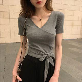 V-neck Lace-up Short-sleeve Cropped T-shirt