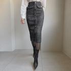 Buttoned Tweed Pencil Skirt