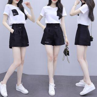 Set: Short-sleeve T-shirt + High-waist Straight-cut Shorts