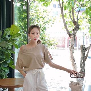 Asymmetric-shoulder Cutaway-trim Top