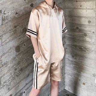 Set: Short-sleeve Contrast Trim Hooded T-shirt + Shorts