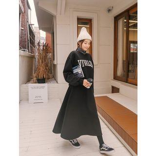 Set: Letter Fleece-lined Pullover + Long Flare Skirt