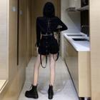High-waist Cargo Shorts / Belt / Lace-up Crpped Hoodie
