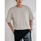 Pintuck-shoulder Loose-fit T-shirt