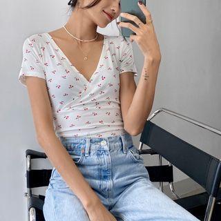 V-neck Cherry Print Cropped T-shirt
