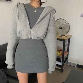 Cropped Zipped Jacket / Plain Bodycon Dress