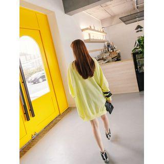 Plus Size V-neck Printed Pullover