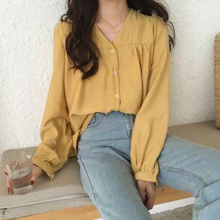 V-neck Shirt Yellow - One Size