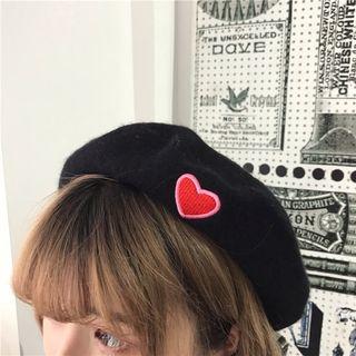 Heart Embroidered Beret Black - One Size