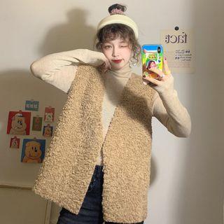 Fleece Vest / Turtleneck Long-sleeve Top