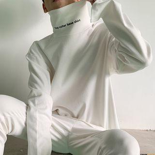 Long-sleeve Turtle-neck Lettering T-shirt