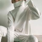 Long-sleeve Turtle-neck Lettering T-shirt