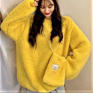 Set: Fluffy Sweatshirt + Crossbody Bag