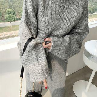 Boxy Sweater / Straight Cut Knit Pants