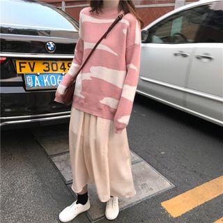 Loose-fit Two Tone Sweater