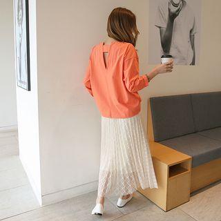 Round-neck Cutout-back T-shirt