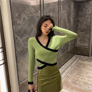 Contrast Trim Cropped Crisscross Knit Top