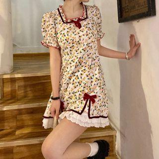 Puff-sleeve Square Neck Floral A-line Dress
