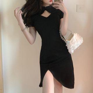 Short-sleeve Cutout Front Dress