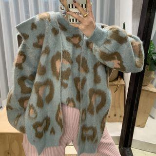Set: Leopard Sweater + Leopard Scarf