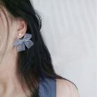 Faux Peral Mesh Bow Stud / Clip-on Earring